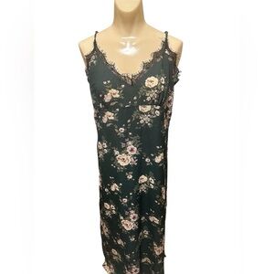 Sadie & Sage floral slip dress